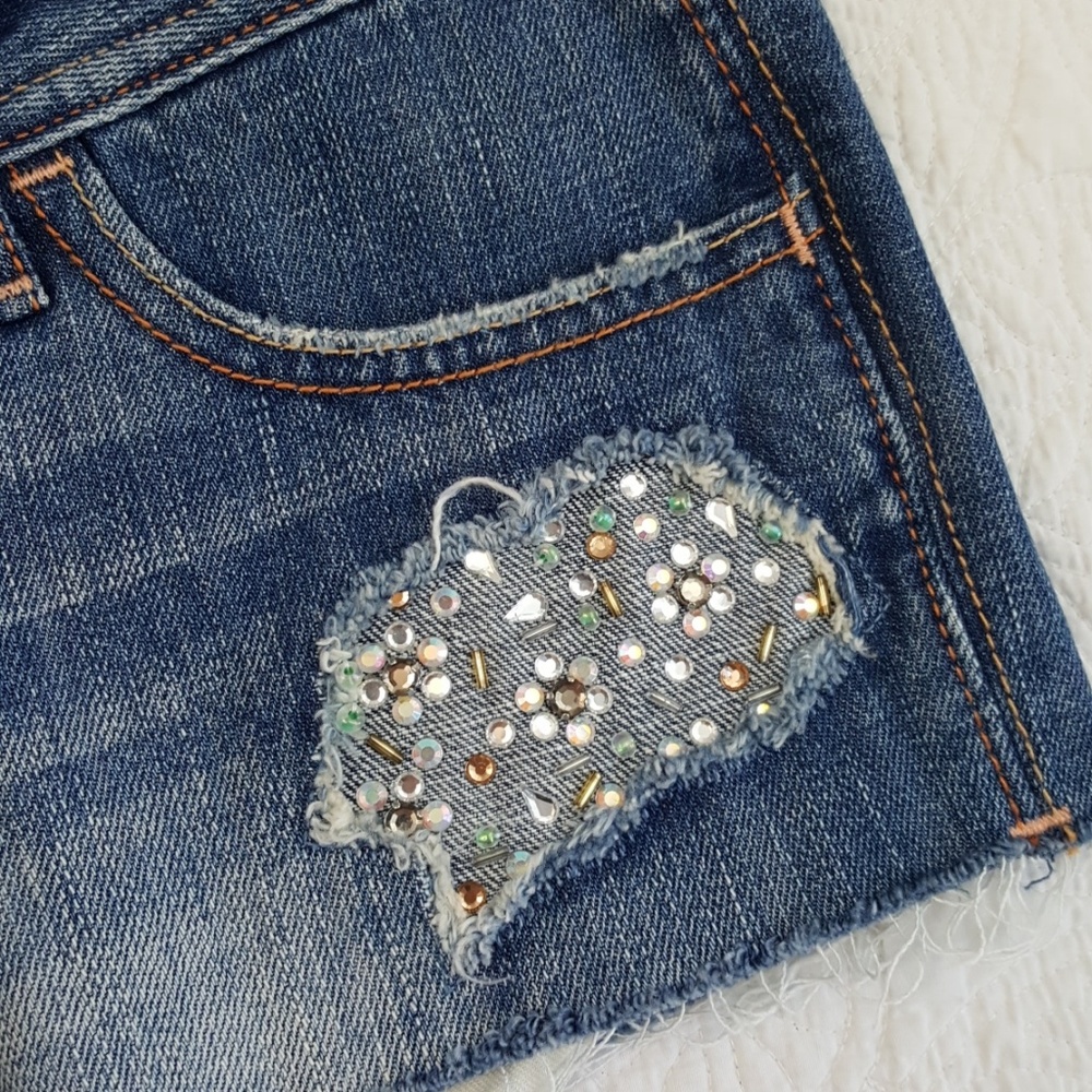 Hollister Destroyed With Rhinestones & Beads 7 w27